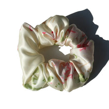 Load image into Gallery viewer, 100% Pure Silk Large Scrunchies
