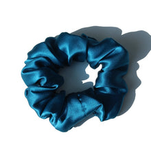 Load image into Gallery viewer, 100% Pure Silk Large Scrunchies
