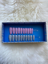 Load image into Gallery viewer, Press On Nails
