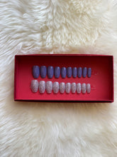 Load image into Gallery viewer, Press On Nails
