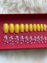 Load image into Gallery viewer, Press On Nails
